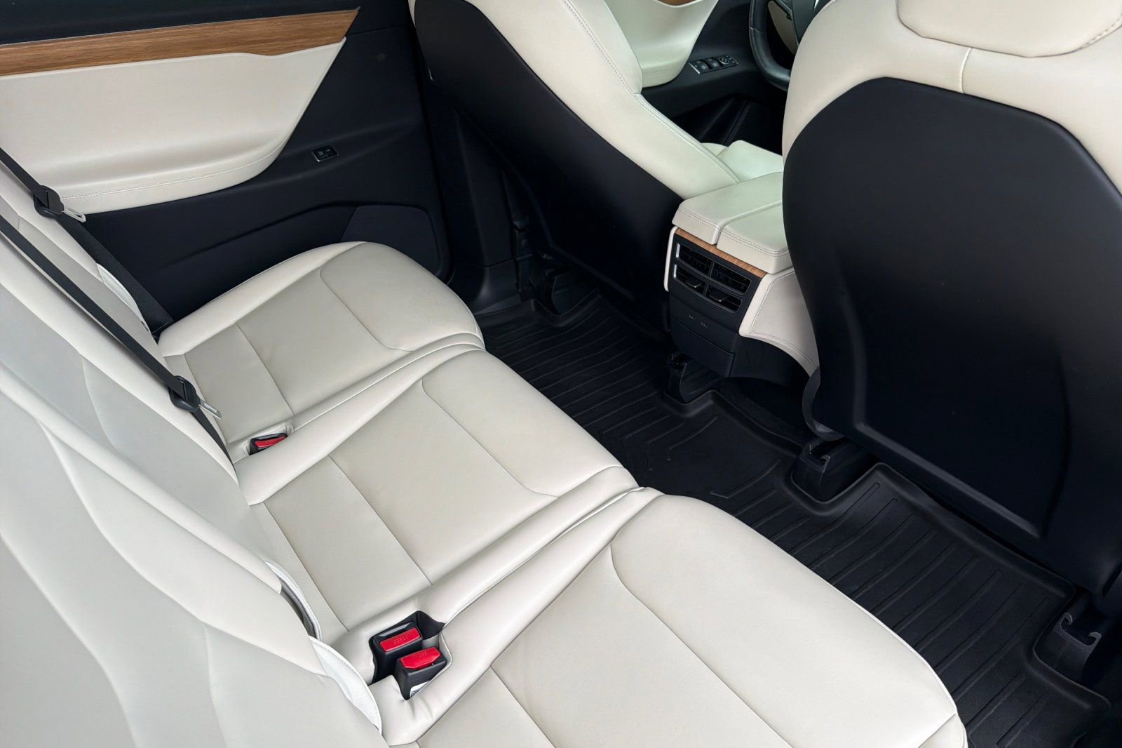 Used 2020 Tesla Model X Long Range image 18