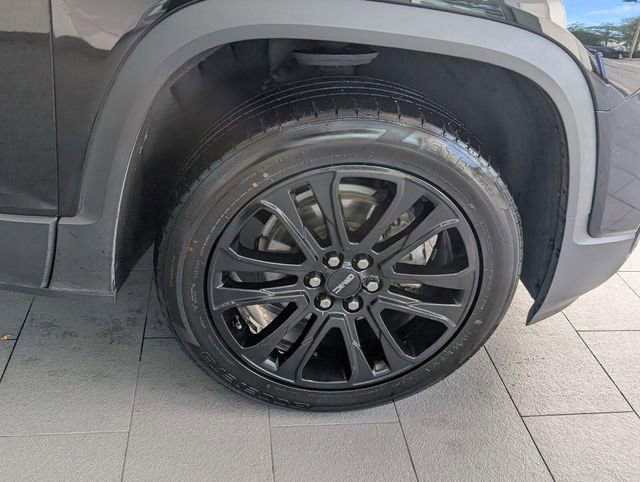 Certified 2023 GMC Acadia SLE w/ Driver Convenience Package image 16