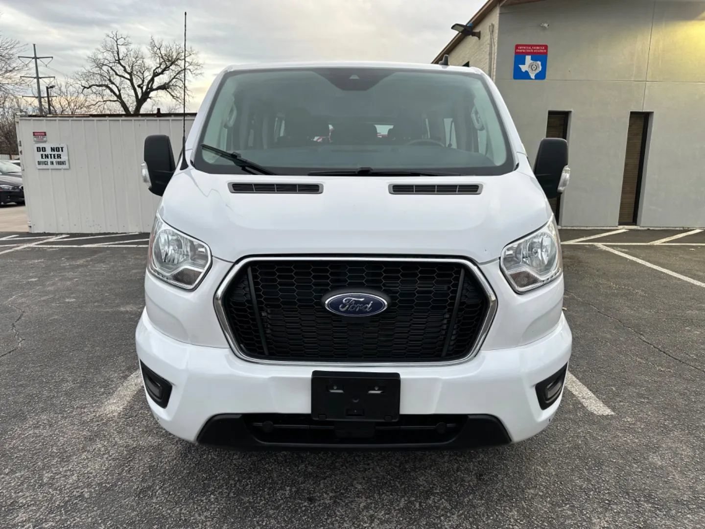 Used 2021 Ford Transit 350 XLT RWD image 8