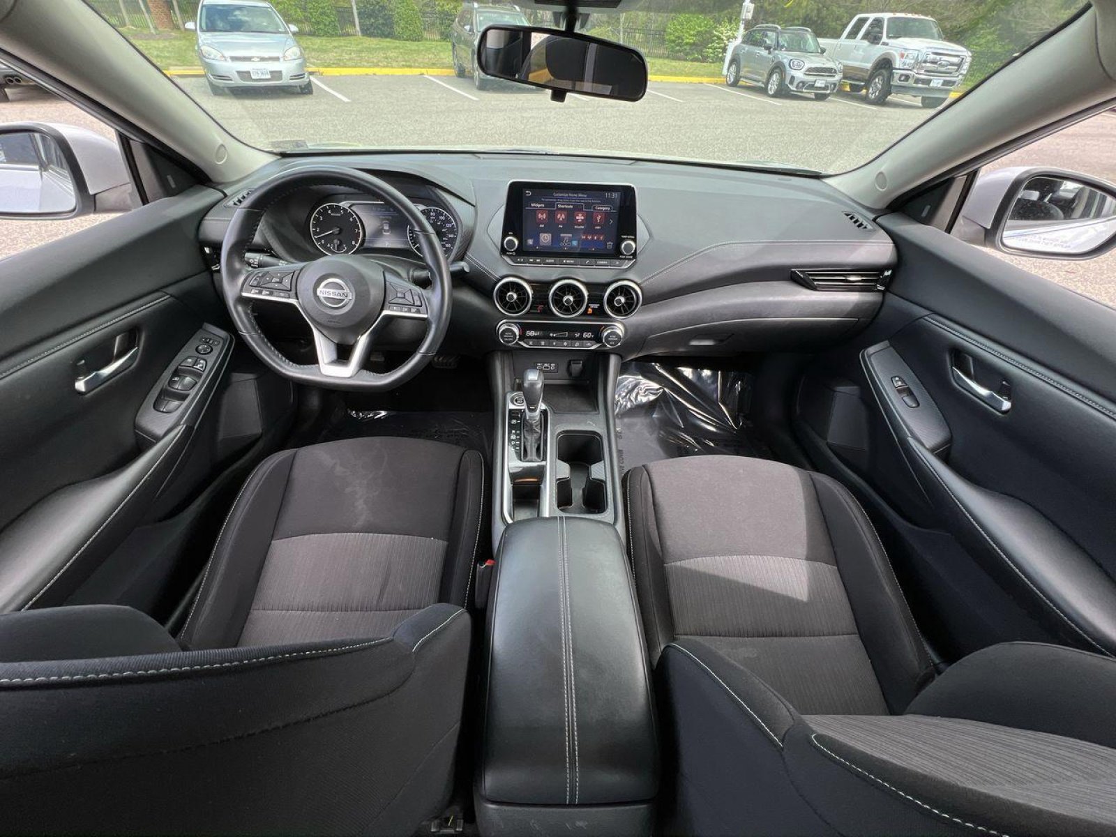 Used 2021 Nissan Sentra SV image 2