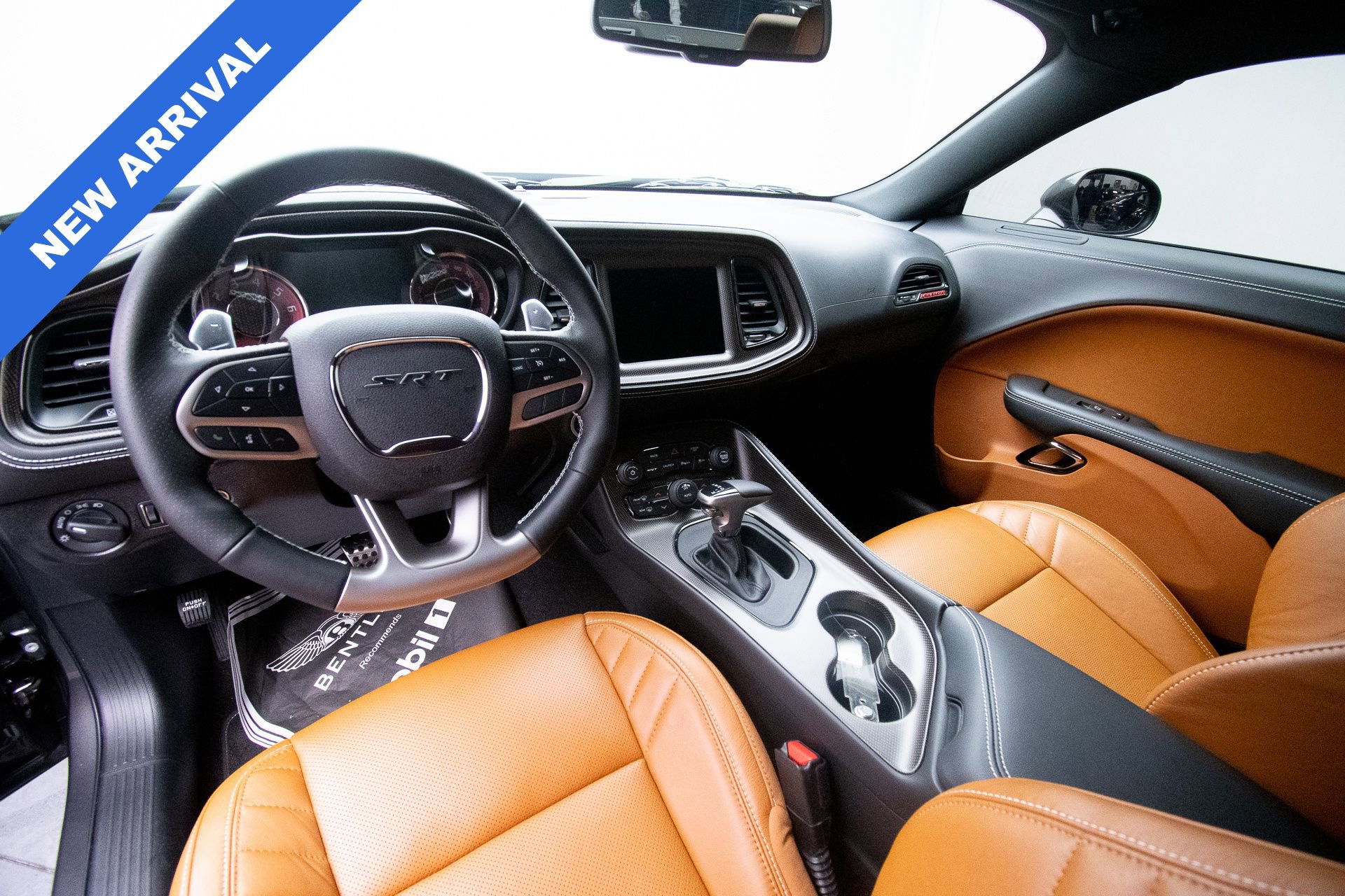 Used 2023 Dodge Challenger SRT Hellcat image 2