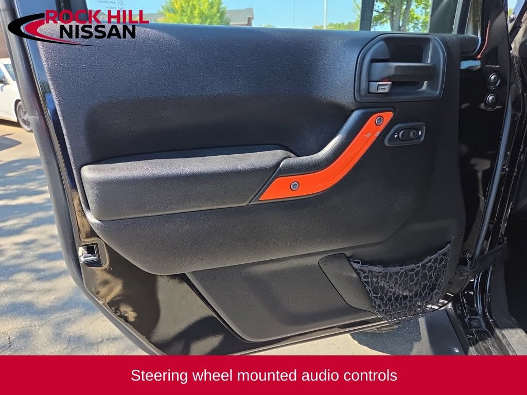 Used 2015 Jeep Wrangler Unlimited Rubicon w/ Connectivity Group AWD/4WD image 14