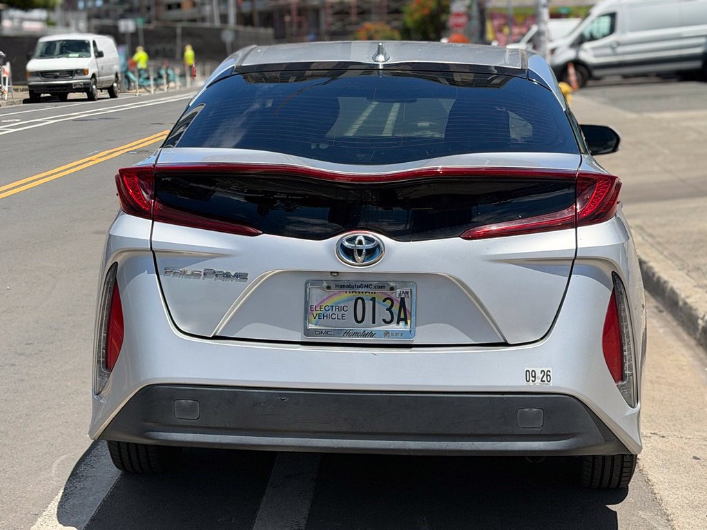 Used 2018 Toyota Prius Prime Plus w/ Carpet Mat Package FWD image 4