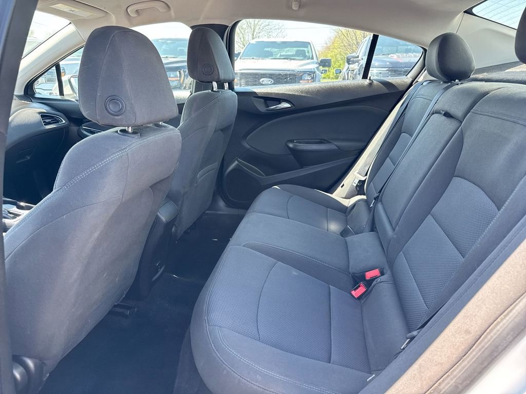 Used 2018 Chevrolet Cruze LT FWD image 22