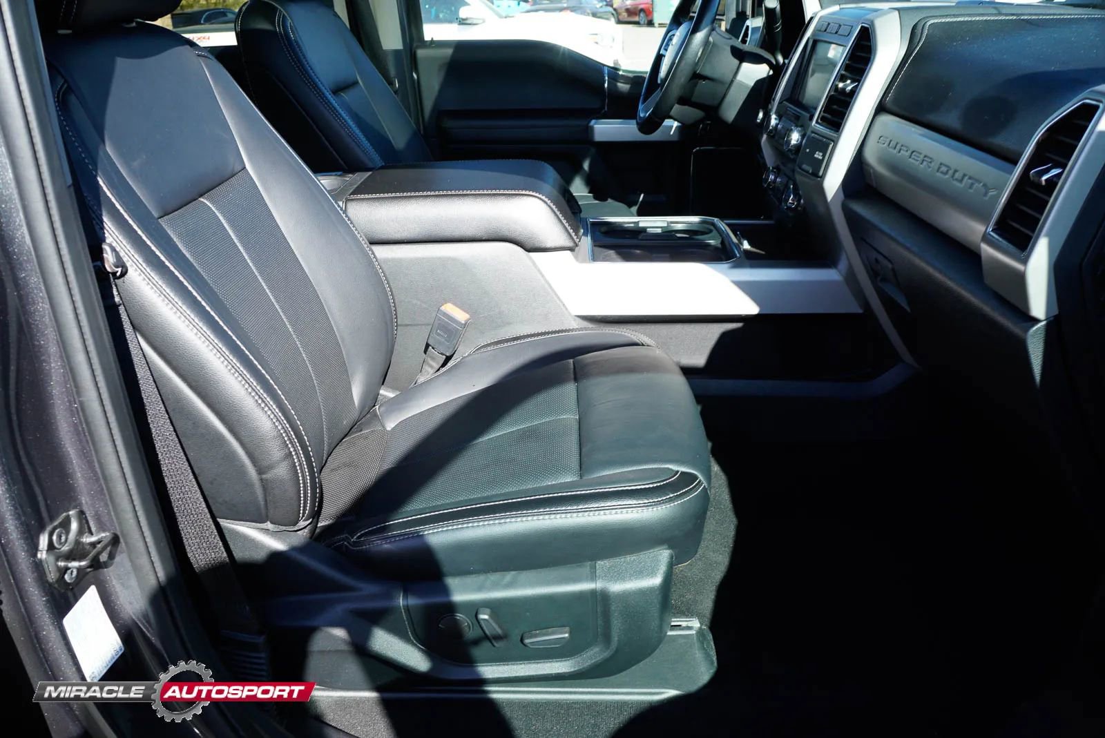 Used 2020 Ford F350 Lariat image 30