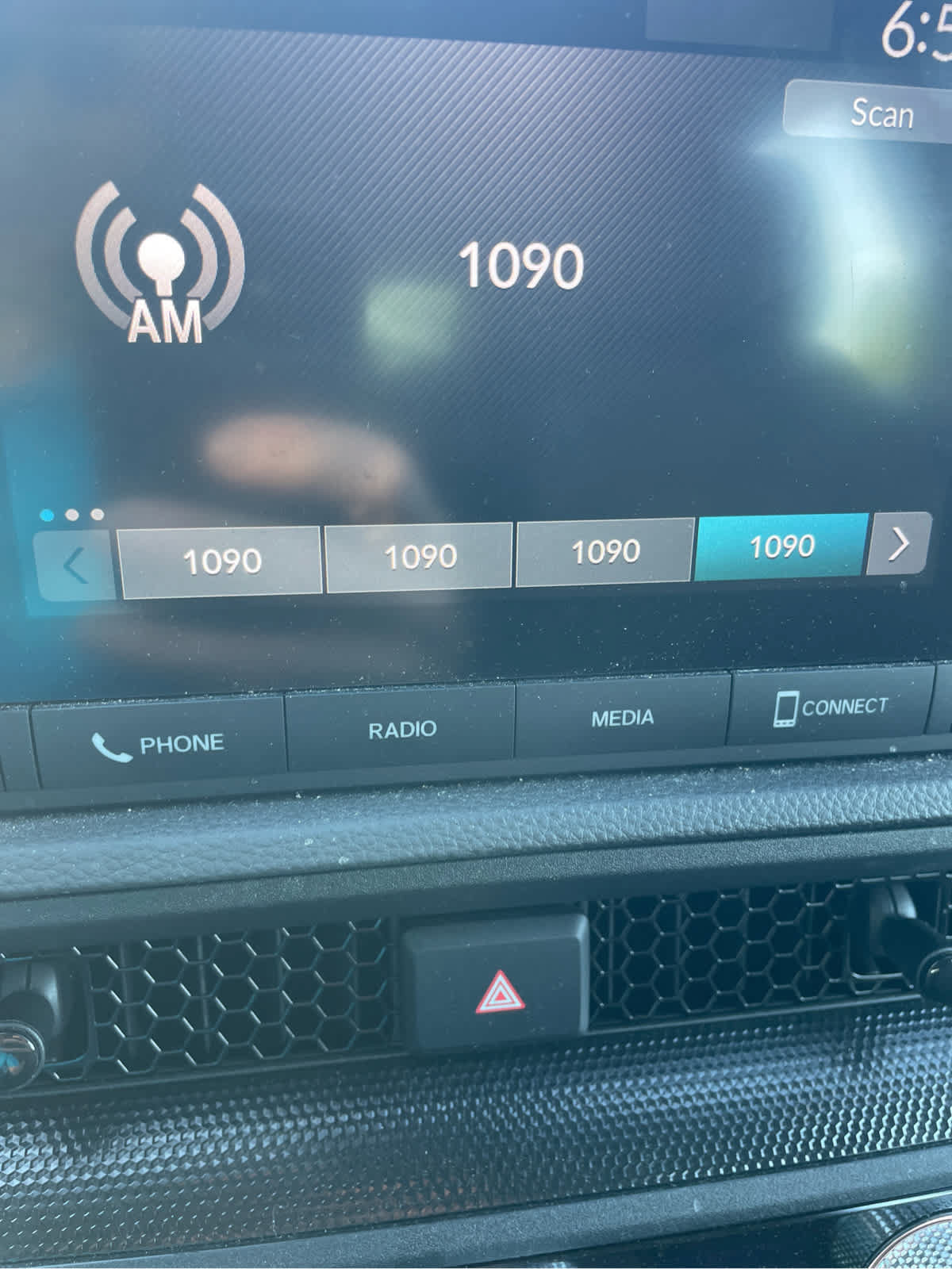 Used 2024 Honda CR-V LX image 13