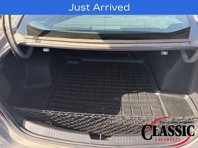 Used 2017 Chevrolet Malibu LT w/ Leather Package image 20