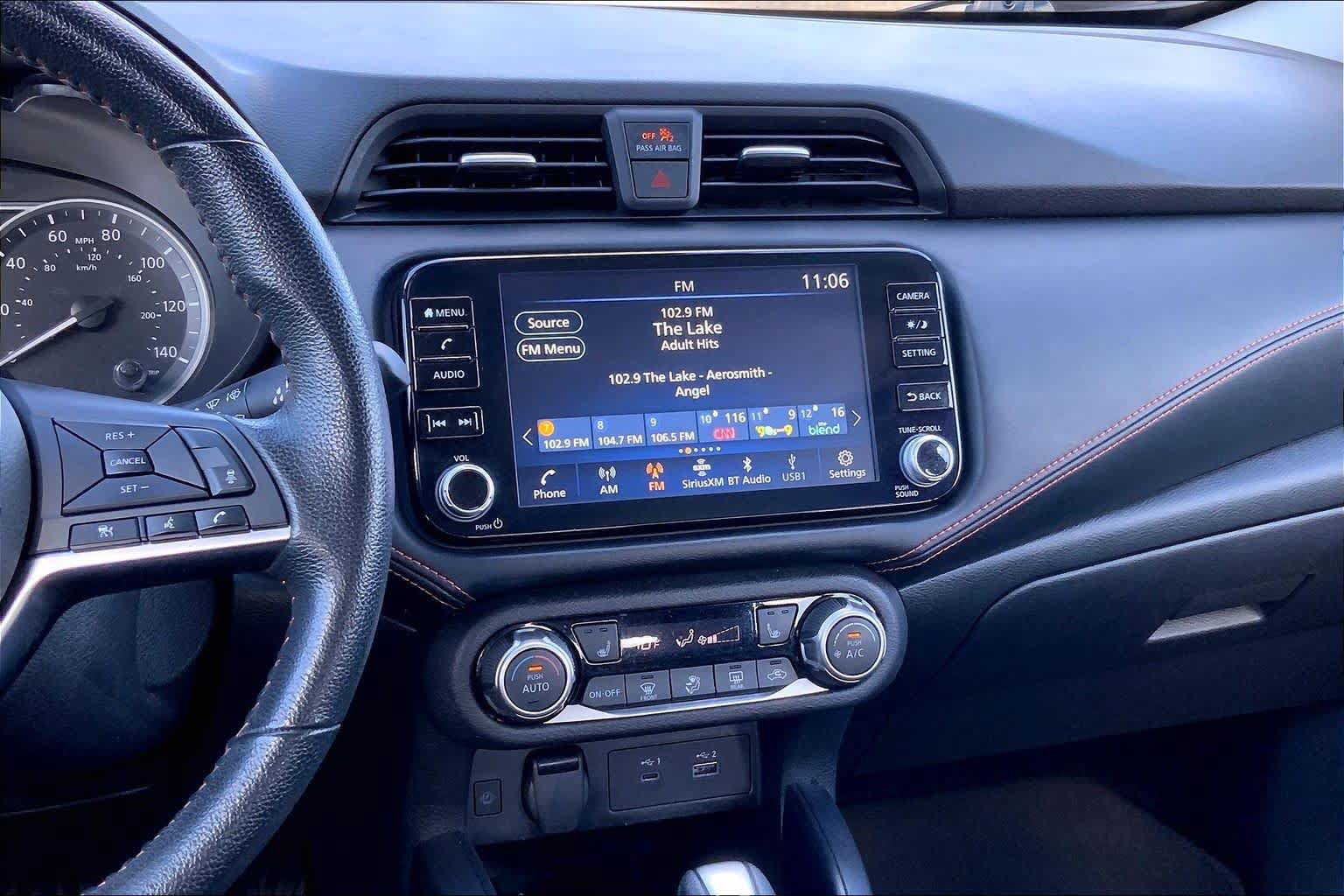 Used 2025 Nissan Versa SR FWD image 7