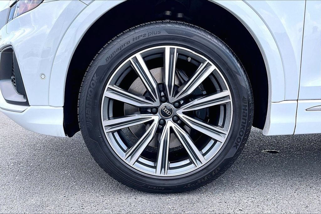 Used 2023 Audi SQ8 Prestige AWD/4WD image 35