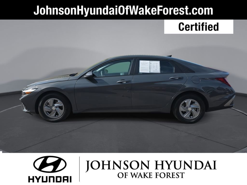 Certified 2025 Hyundai Elantra SE image 16