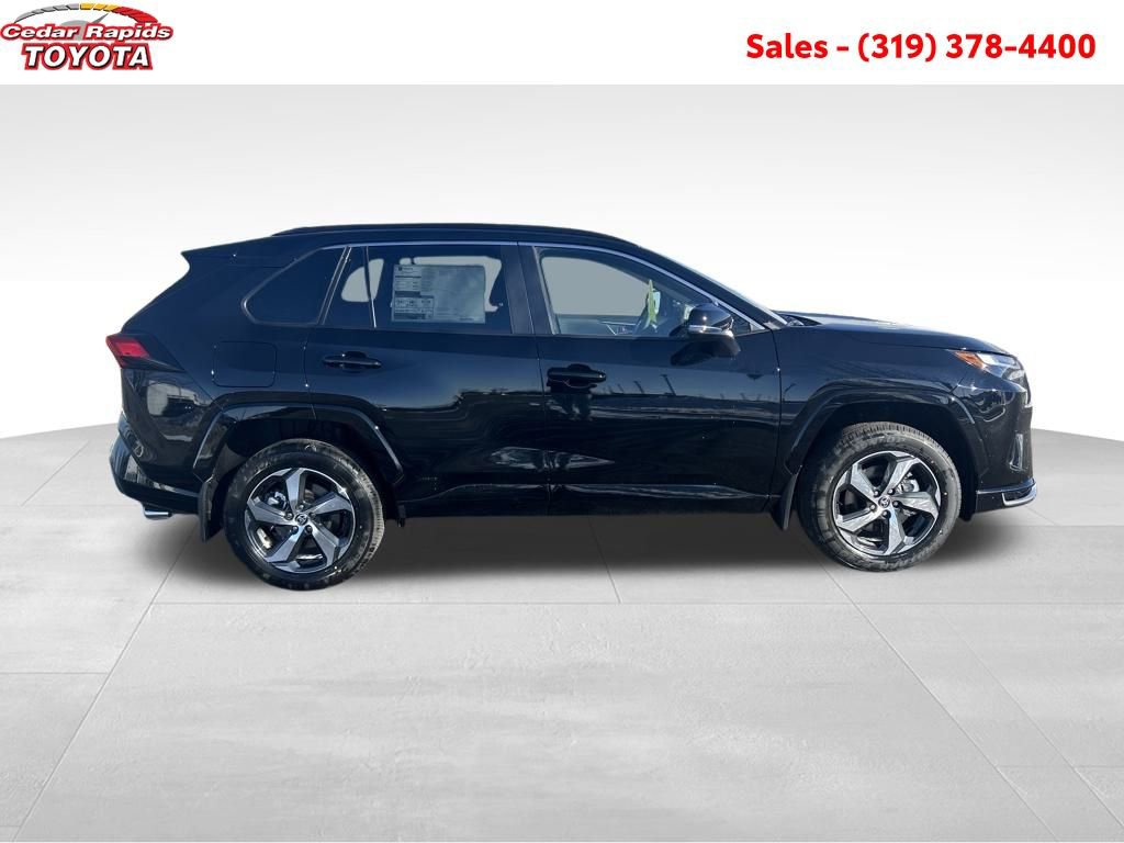 New 2025 Toyota RAV4 SE image 6