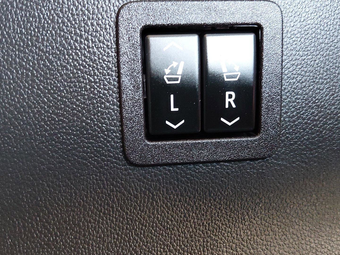 Used 2021 Buick Enclave Premium w/ Sun and Sites Package image 22