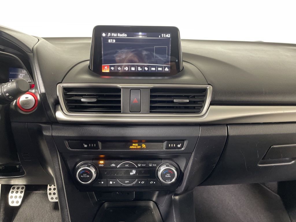 Used 2018 MAZDA MAZDA3 Touring image 13