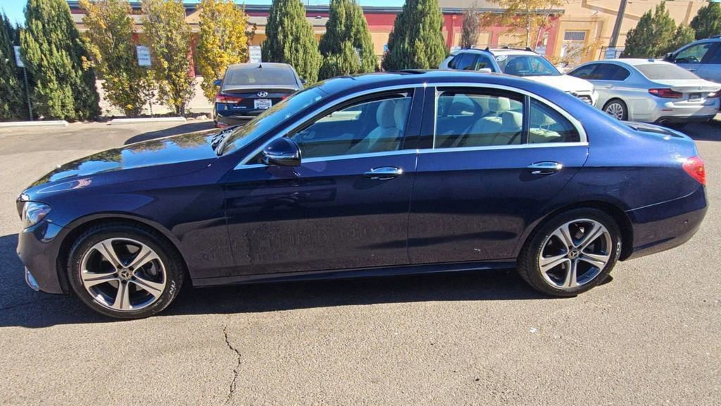 Used 2018 Mercedes-Benz E 300 4MATIC image 4