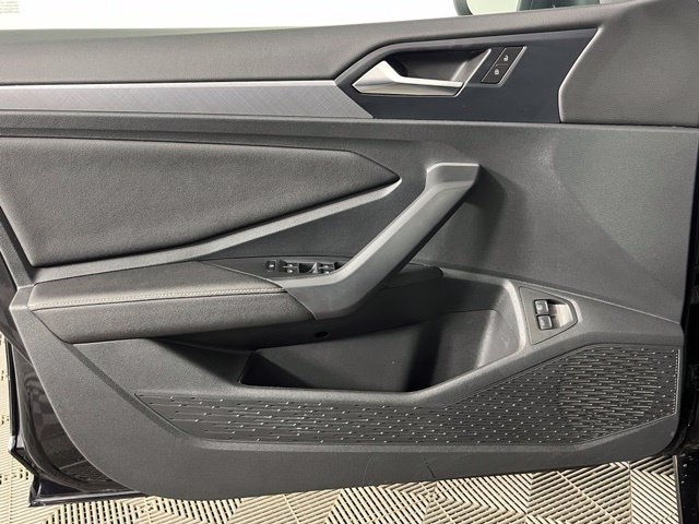 Used 2024 Volkswagen Jetta SE FWD image 20