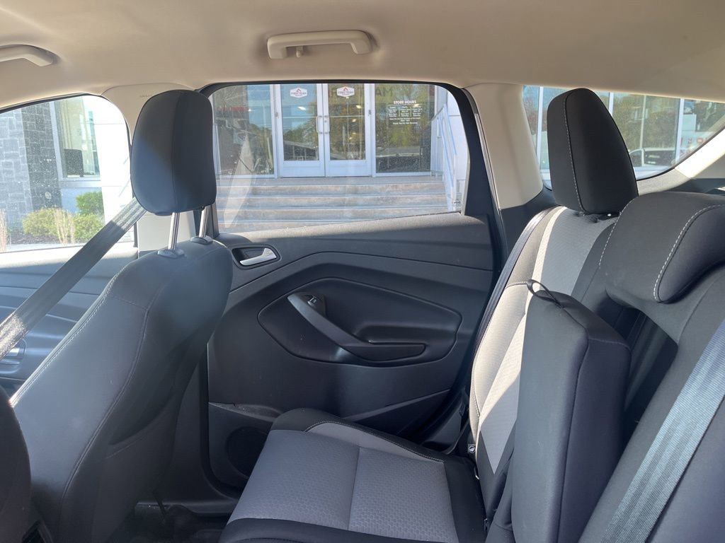 Used 2019 Ford Escape SE image 10