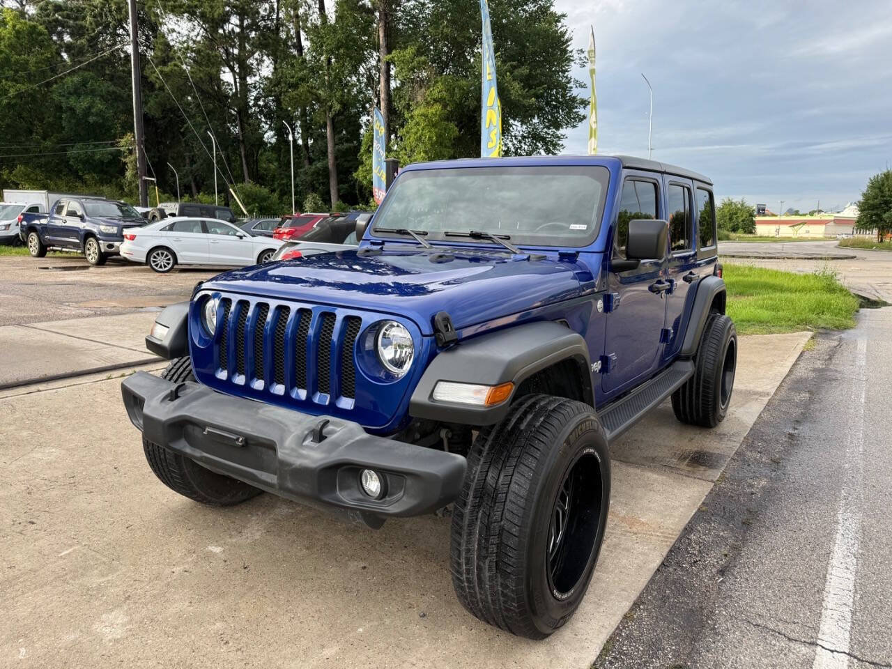 Used 2020 Jeep Wrangler Unlimited Sport AWD/4WD image 2