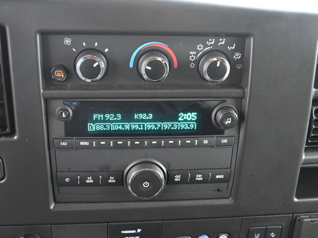 Used 2025 Chevrolet Express 3500 LT w/ LT Preferred Equipment Group image 18