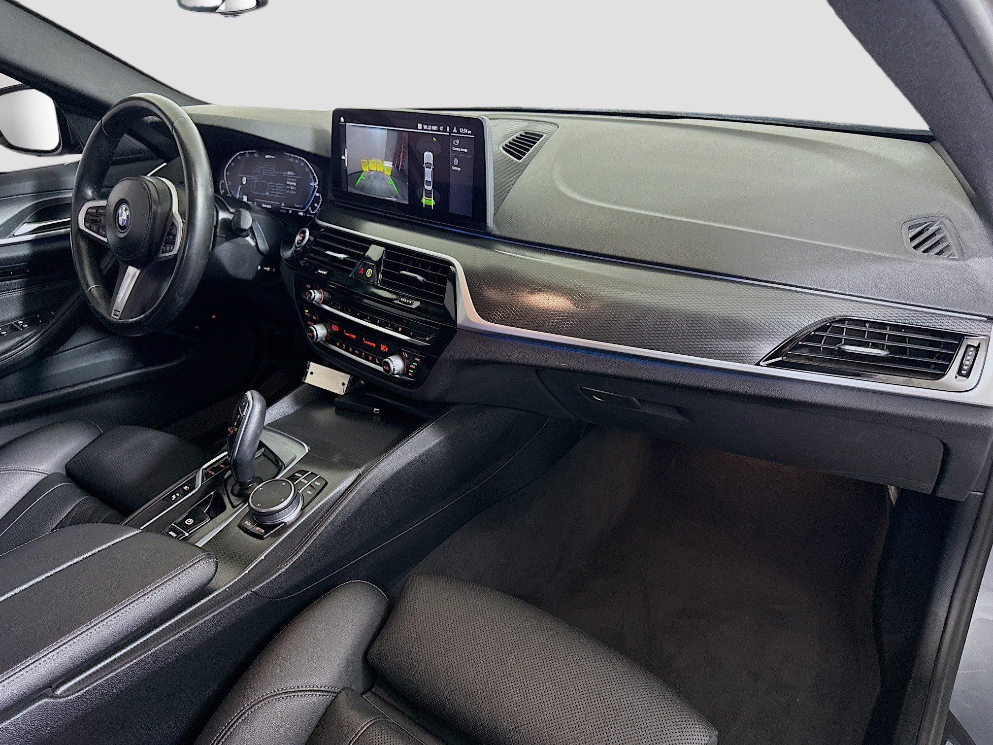 Used 2023 BMW 530e w/ M Sport Package RWD image 30
