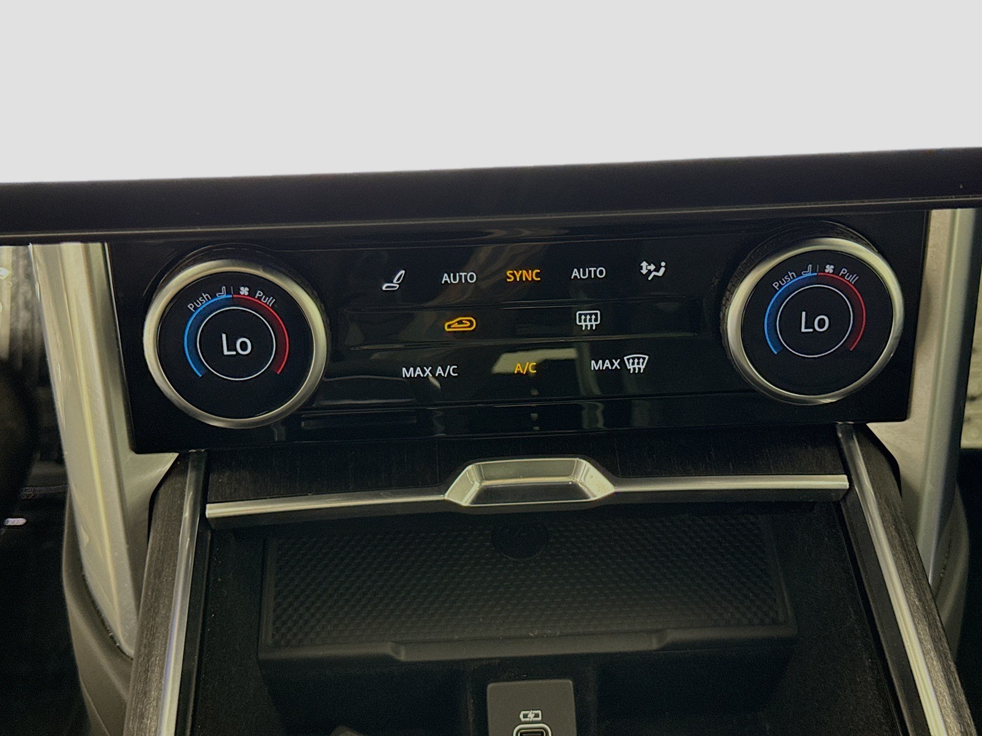 Used 2023 Land Rover Range Rover SE AWD/4WD image 18