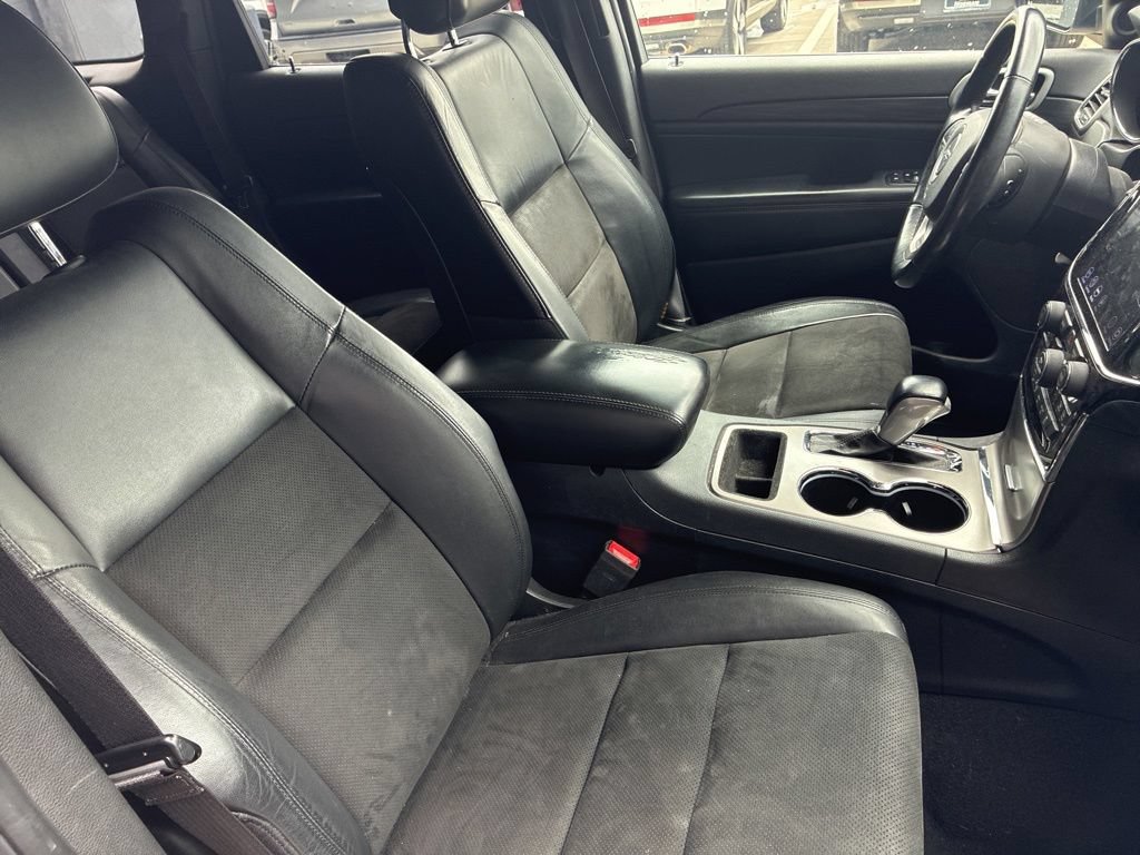Used 2020 Jeep Grand Cherokee Altitude AWD/4WD image 10