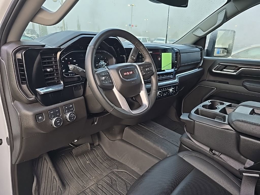 Used 2025 GMC Sierra 3500 SLT w/ X31 Off-Road Package image 10