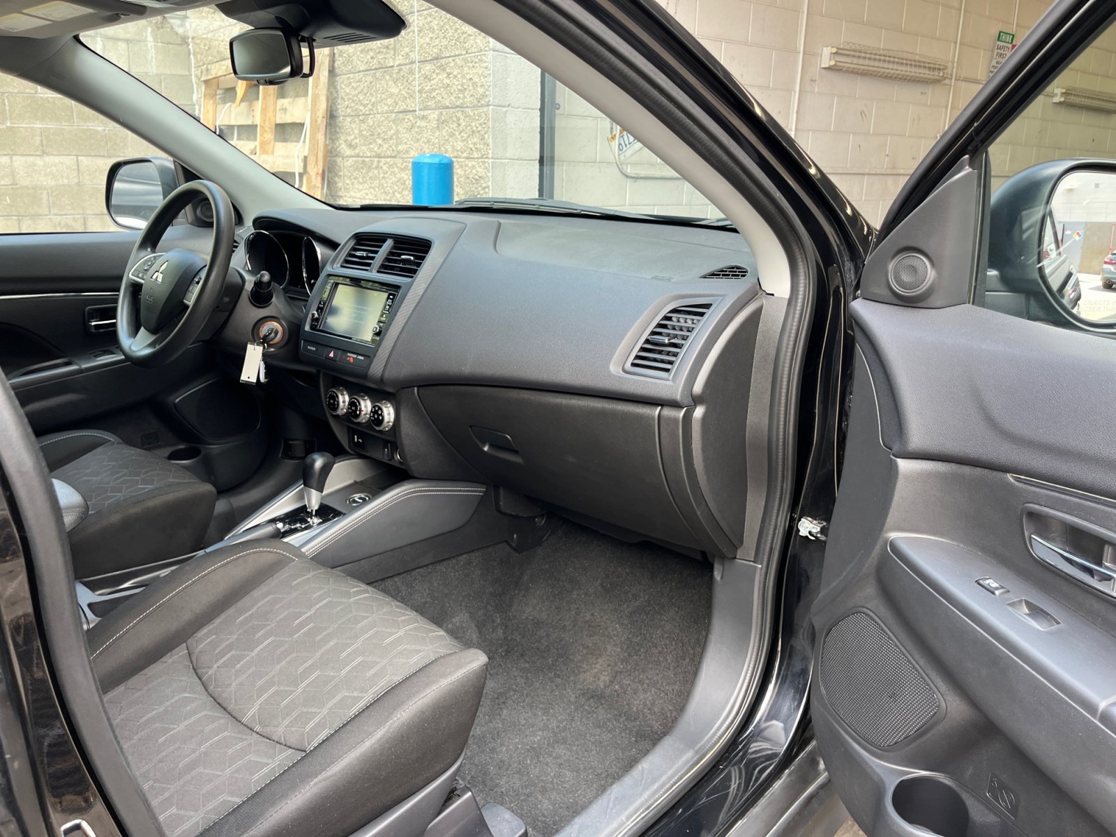 Used 2024 Mitsubishi Outlander Sport ES AWD/4WD image 28