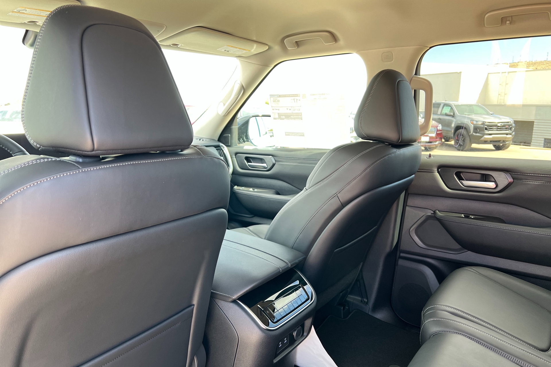 New 2025 Nissan Armada SV image 19