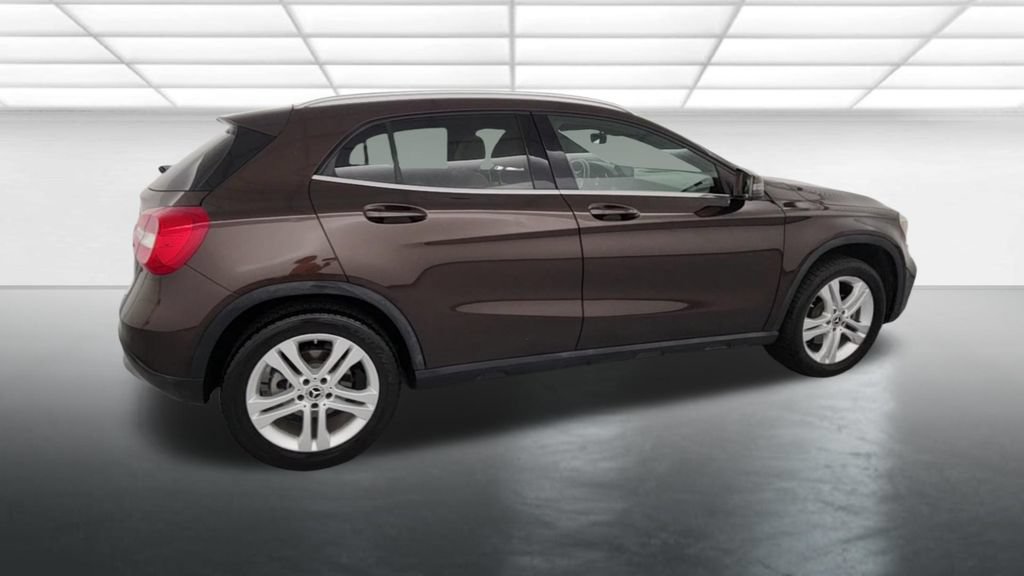 Used 2018 Mercedes-Benz GLA 250 4MATIC image 8