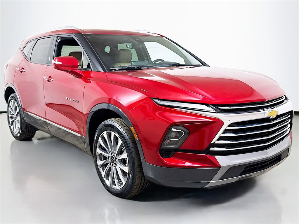 Used 2023 Chevrolet Blazer Premier w/ Driver Confidence II Package image 3