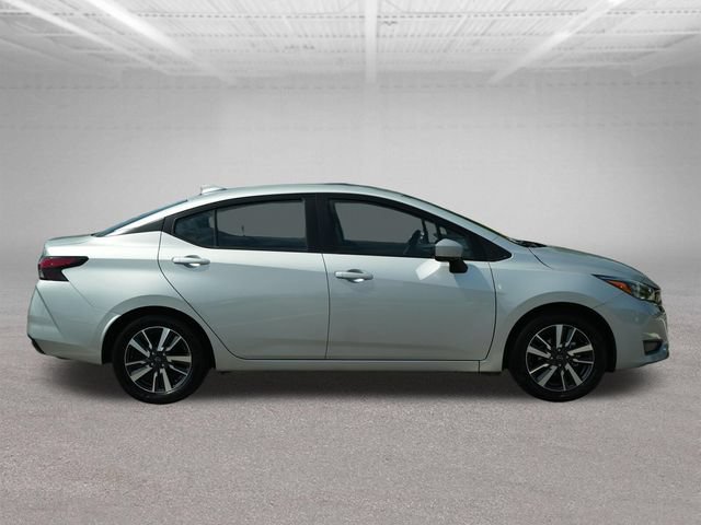 Used 2025 Nissan Versa SV FWD image 10