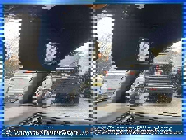 Used 2025 Toyota Camry SE image 32