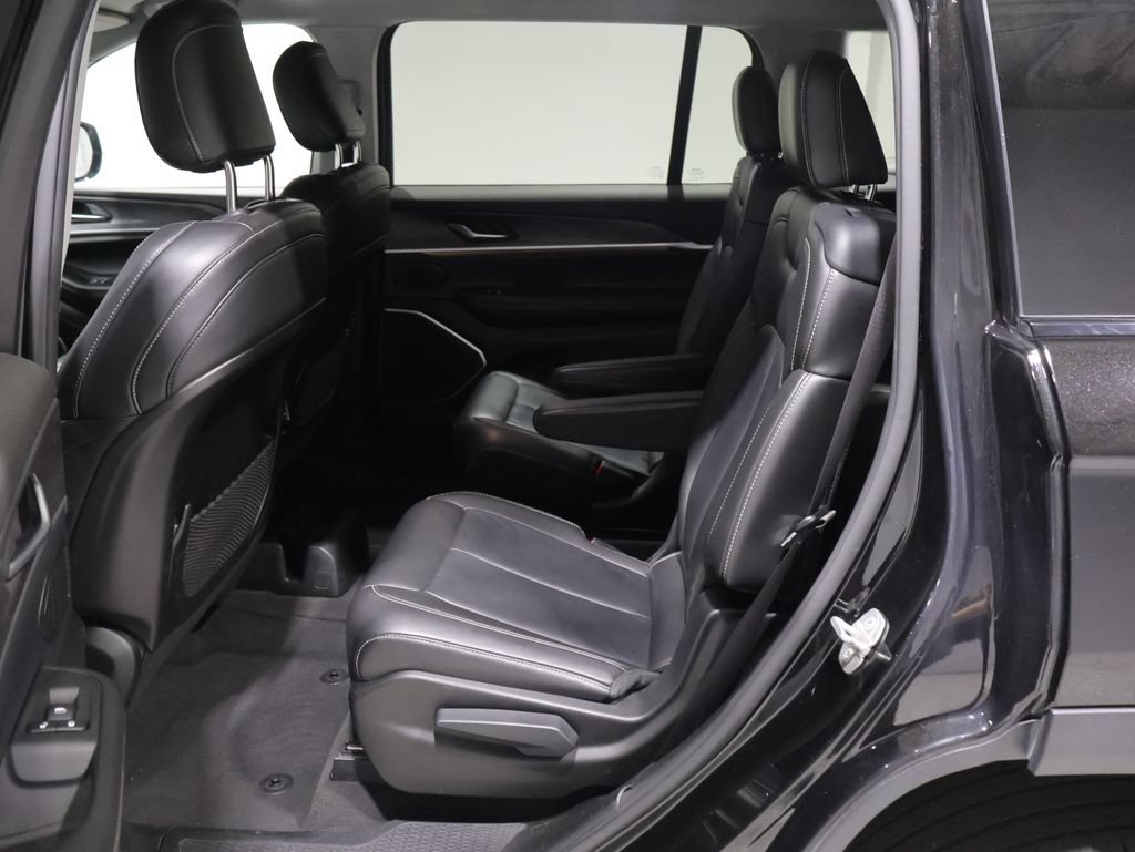 Used 2021 Jeep Grand Cherokee L Limited AWD/4WD image 16