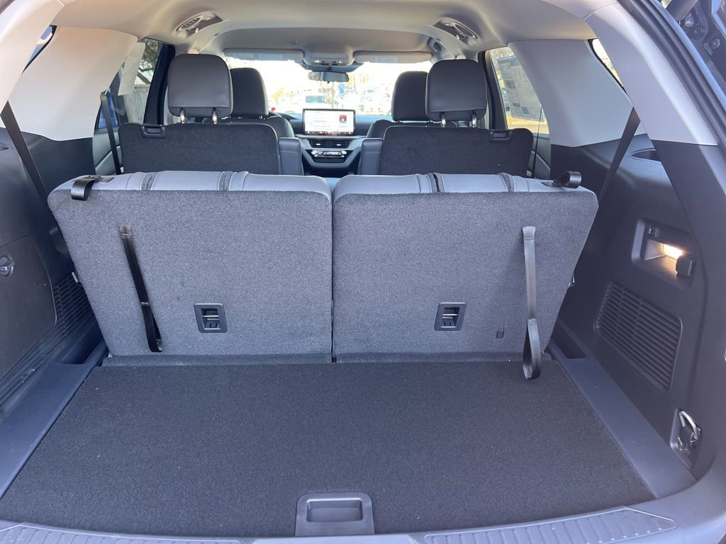 New 2026 Ford Explorer Active w/ Active Comfort Package image 10