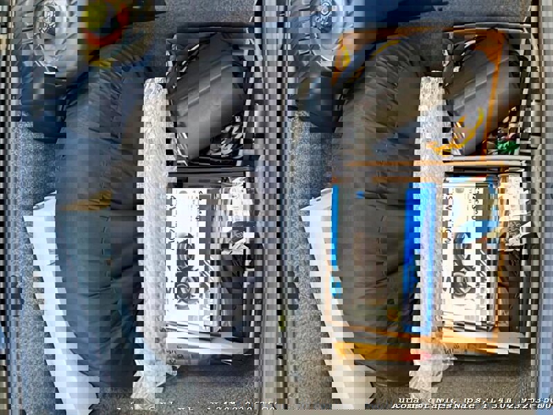 Used 1999 Porsche Boxster image 16