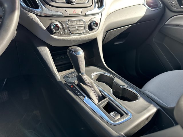 Used 2020 Chevrolet Equinox LT w/ Driver Convenience Package AWD/4WD image 23