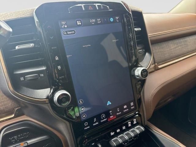 Used 2024 RAM 3500 Limited AWD/4WD image 28