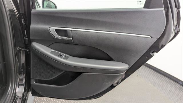 Used 2021 Hyundai Sonata SE w/ Cargo Package image 18