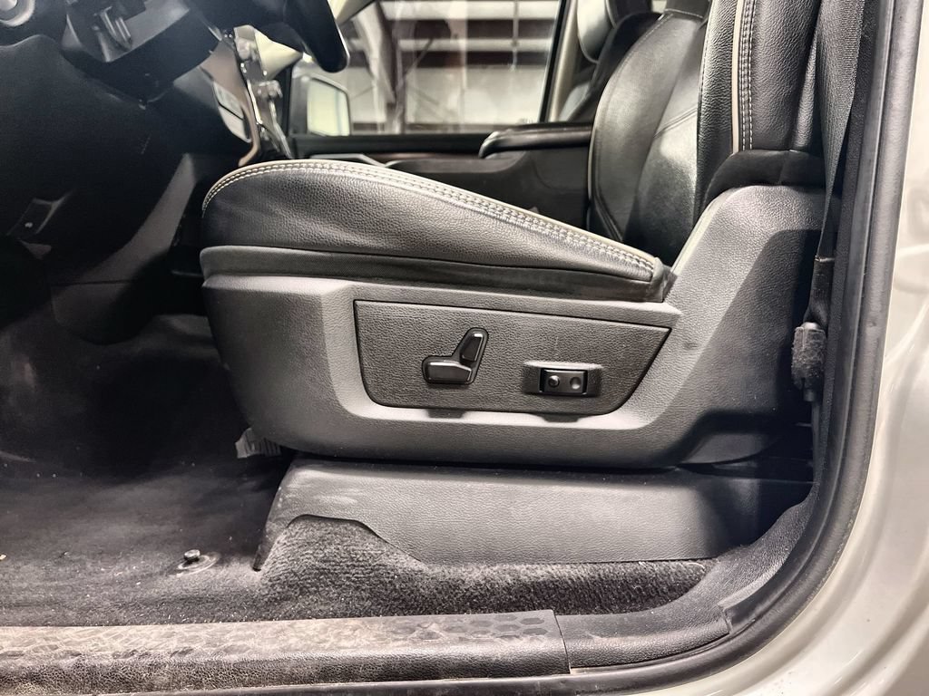 Used 2024 RAM 2500 Laramie AWD/4WD image 12