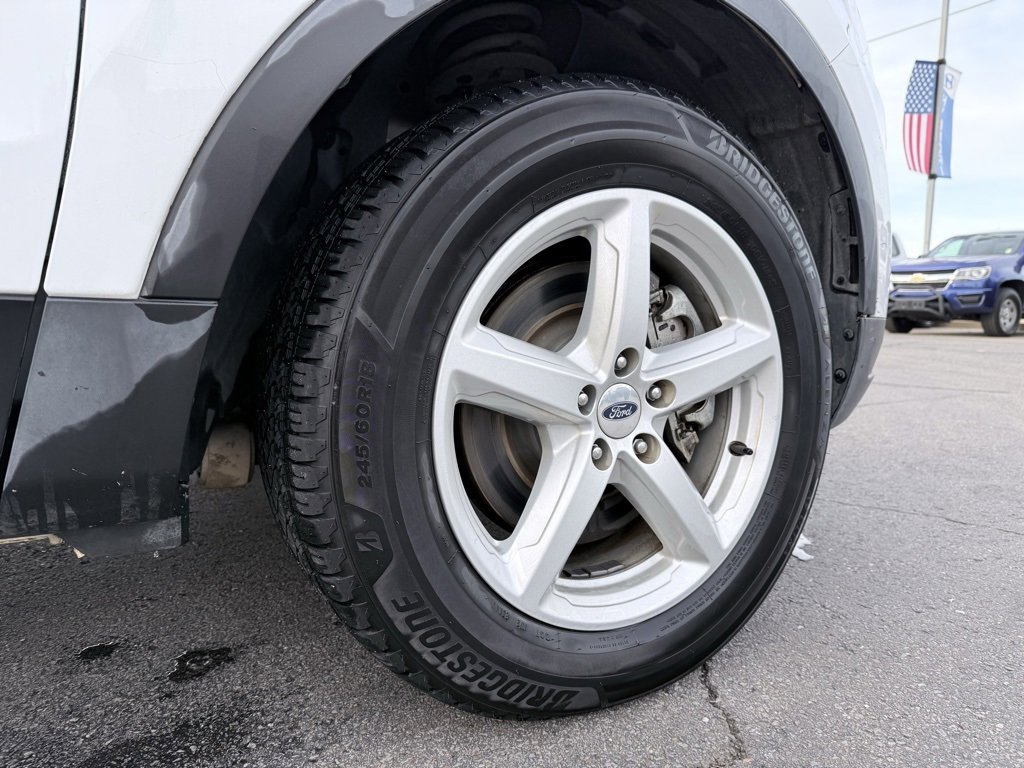 Used 2018 Ford Explorer XLT image 31