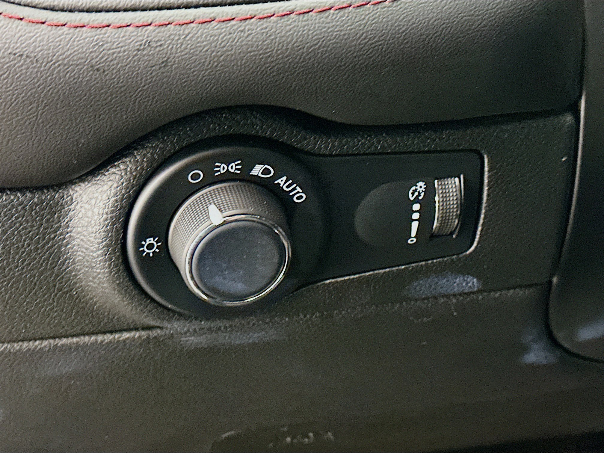 Used 2025 Dodge Durango GT image 17