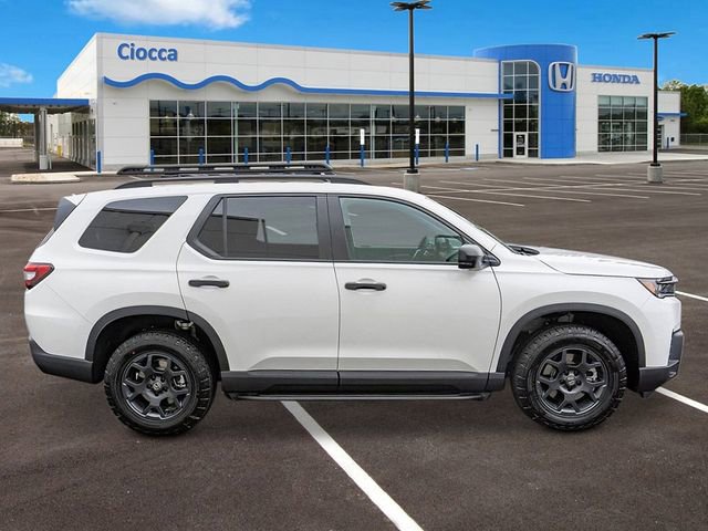 New 2026 Honda Pilot TrailSport image 6