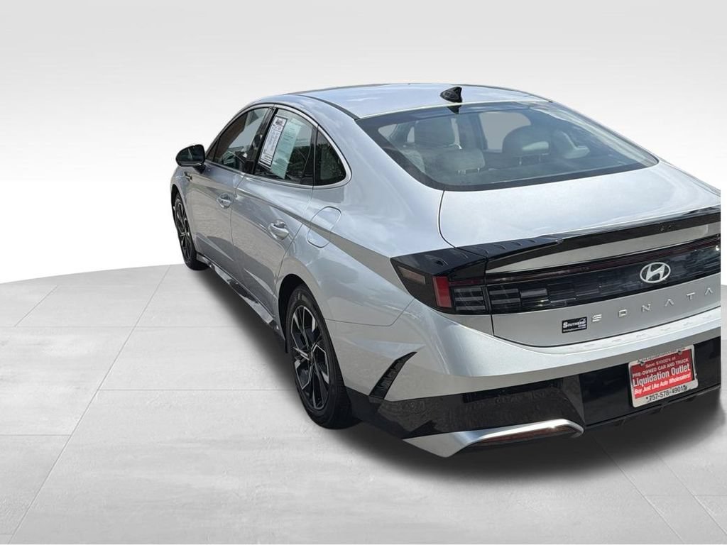 Used 2025 Hyundai Sonata SEL FWD image 9