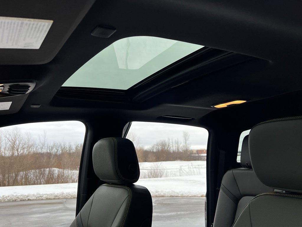 Used 2025 Chevrolet Colorado ZR2 w/ Technology Package image 20