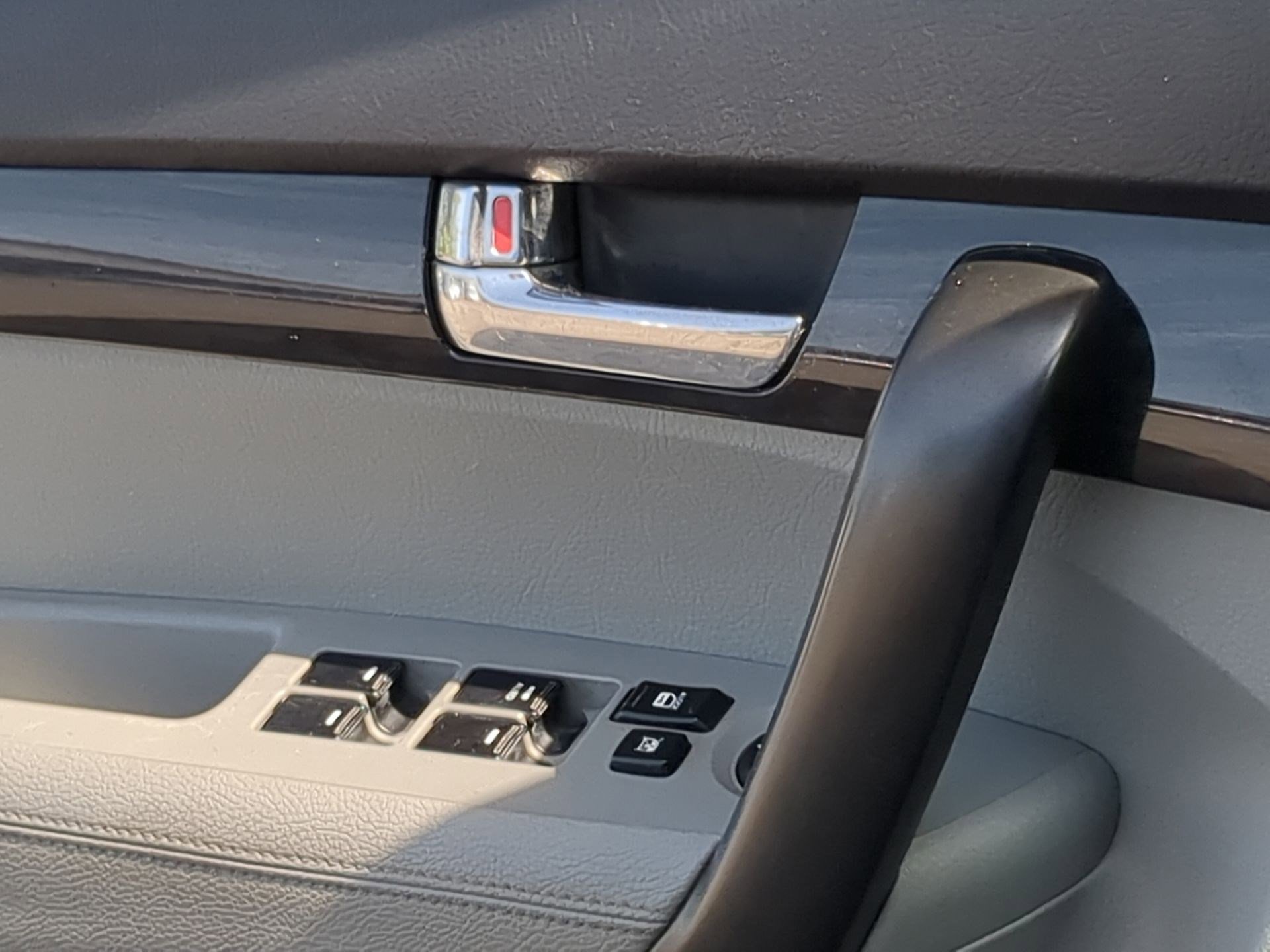 Used 2011 Kia Sorento 2WD image 12