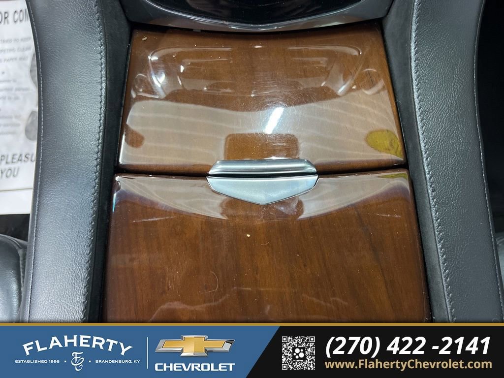 Used 2015 Cadillac Escalade ESV Luxury image 32