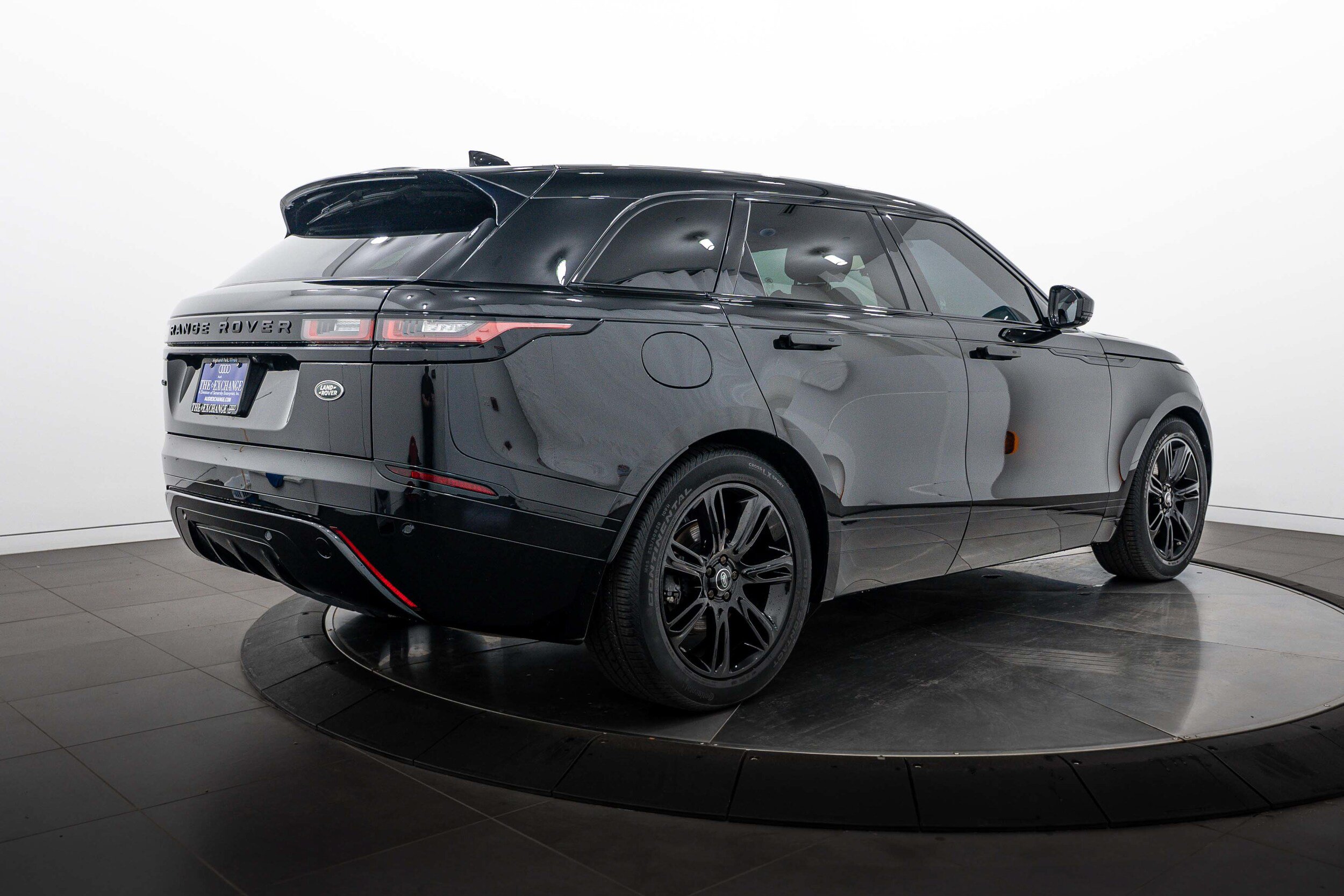 Used 2023 Land Rover Range Rover Velar R-Dynamic S AWD/4WD image 4