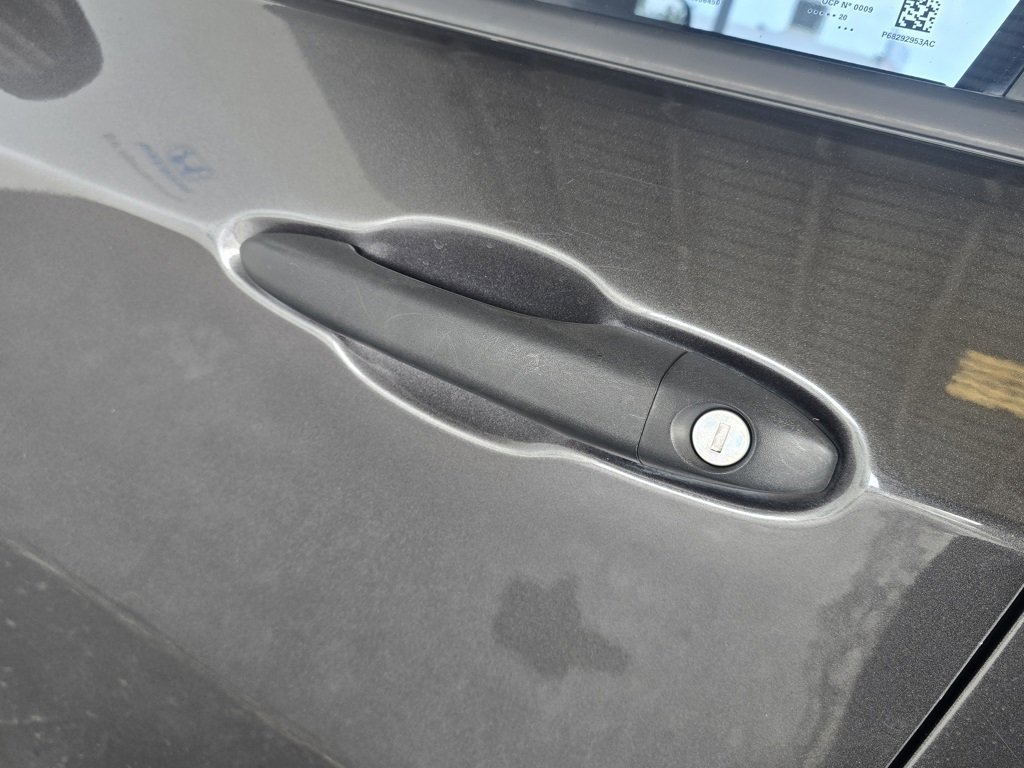 Used 2020 Jeep Compass Sport image 26