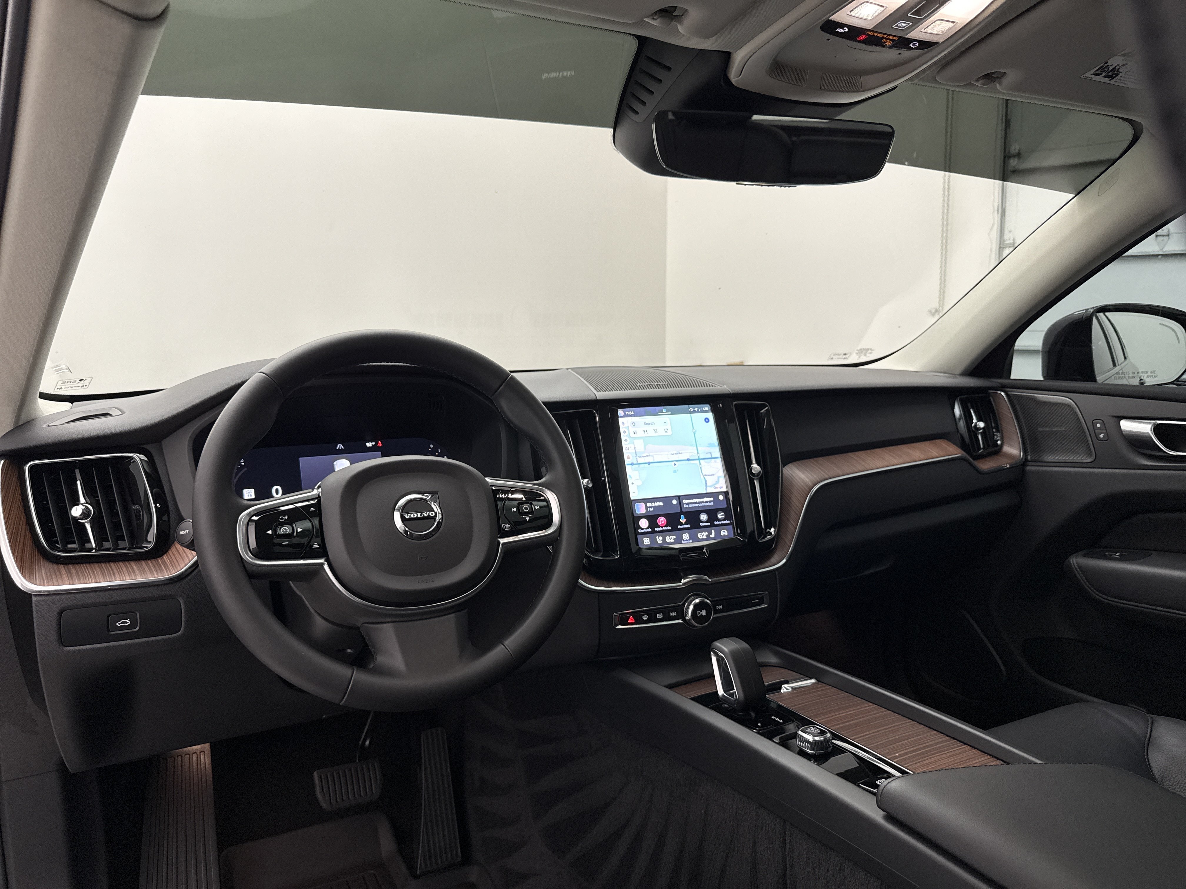 Certified 2023 Volvo XC60 B5 Plus w/ Climate Package FWD image 23
