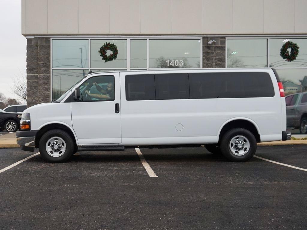 Used 2020 Chevrolet Express 3500 LT w/ LT Preferred Equipment Group RWD image 6